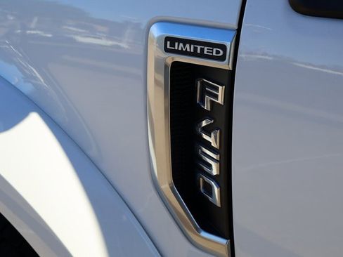 Used 2022 Ford F450 Limited w/ FX4 Off-Road Package image 40