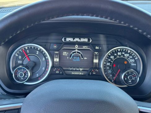 Used 2024 RAM 2500 Laramie image 10
