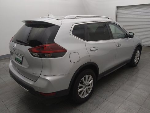 Used 2020 Nissan Rogue SV FWD image 9