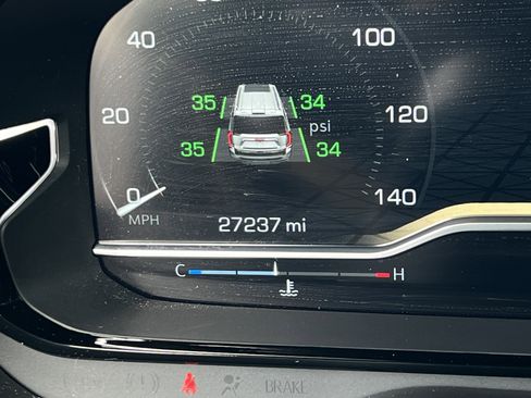 Used 2023 GMC Yukon Denali Ultimate w/ LPO, Floor Liner Package image 18