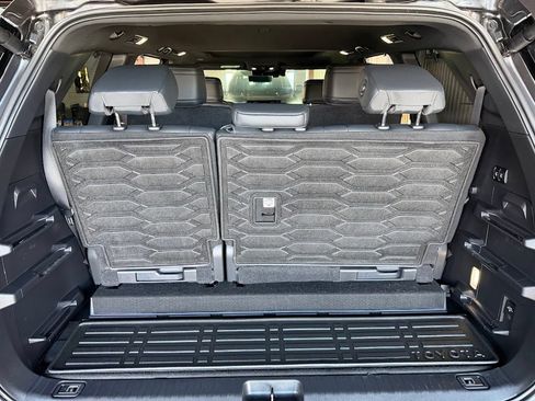 Used 2024 Toyota Sequoia Platinum AWD/4WD image 32