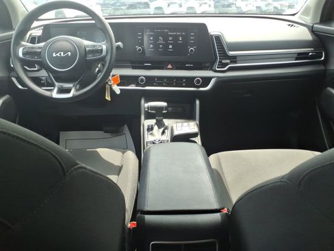 Used 2025 Kia Sportage LX FWD image 14