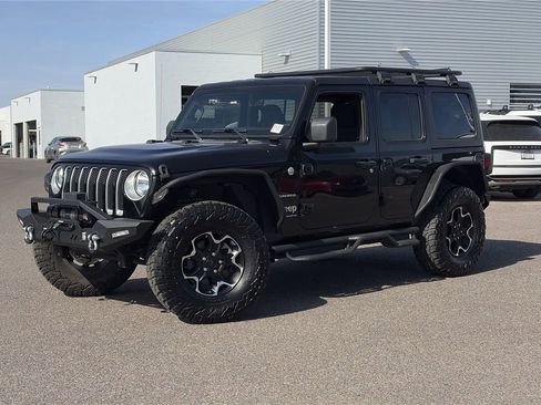 Used 2023 Jeep Wrangler Sahara w/ Cold Weather Group AWD/4WD image 3
