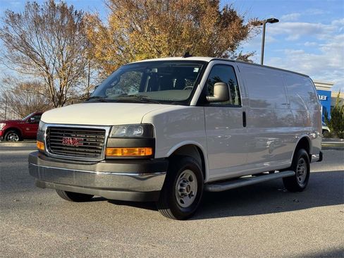 Used 2024 GMC Savana 2500 w/ Driver Convenience Package image 25