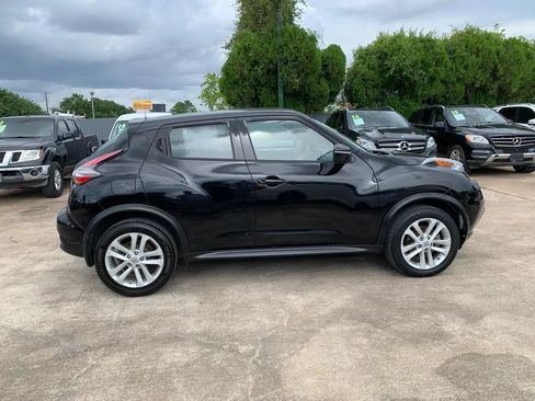 Used 2015 Nissan Juke S FWD image 8