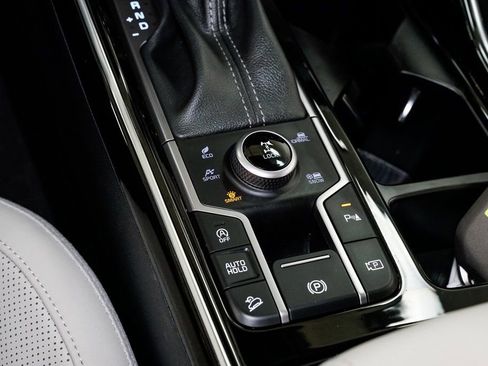 Certified 2024 Kia Sorento SX image 26