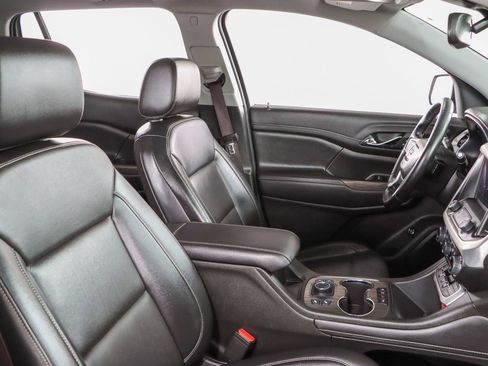 Used 2023 GMC Acadia SLT image 28