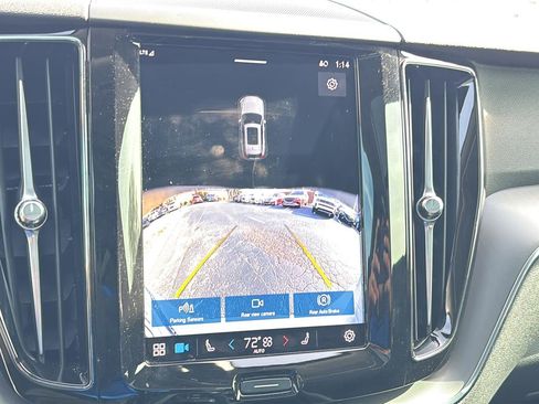 Used 2024 Volvo XC60 T8 Core image 32