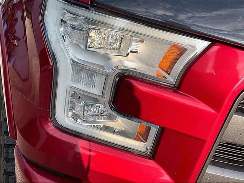 Used 2016 Ford F150 Lariat w/ Equipment Group 502A Luxury AWD/4WD image 32