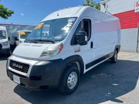 Used 2021 RAM ProMaster 2500 FWD image 2