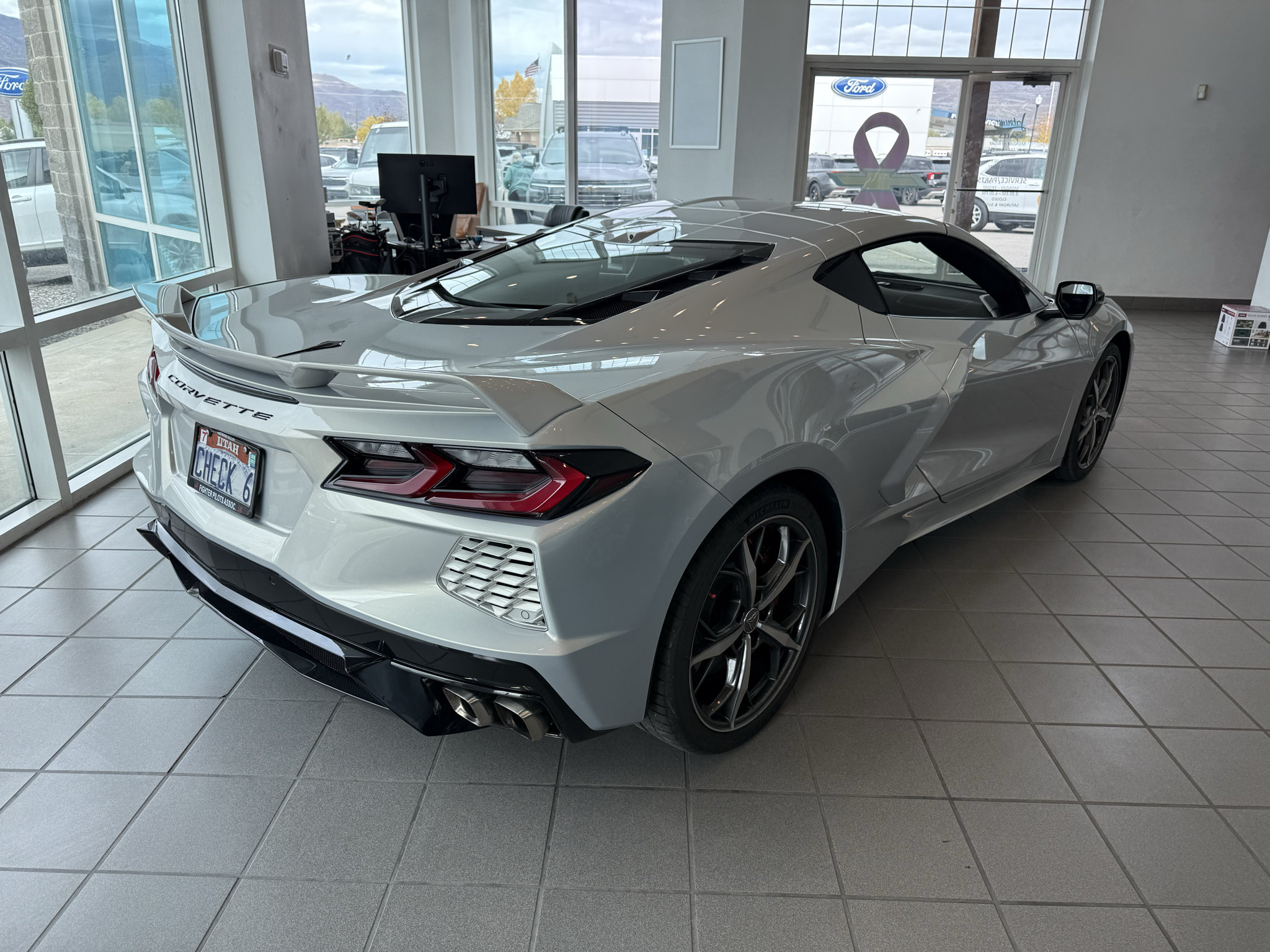 Used 2021 Chevrolet Corvette Stingray Preferred Cpe w/ Z51 Performance Package RWD image 6