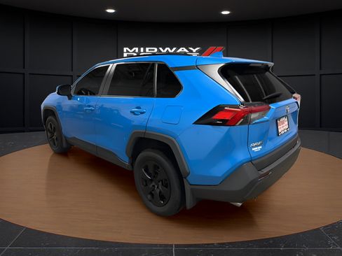 Used 2019 Toyota RAV4 LE w/ All Weather Liner Package AWD/4WD image 3