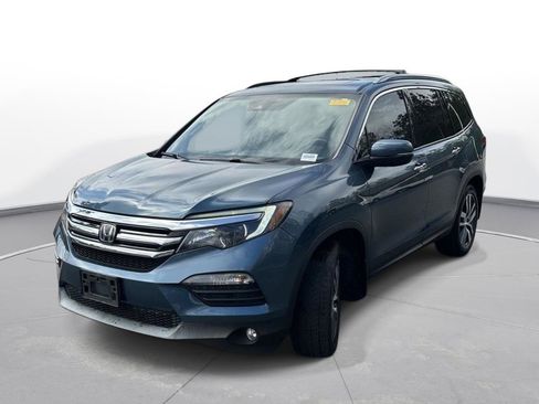 Used 2016 Honda Pilot Touring image 2