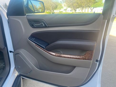 Used 2016 Chevrolet Suburban LTZ image 22