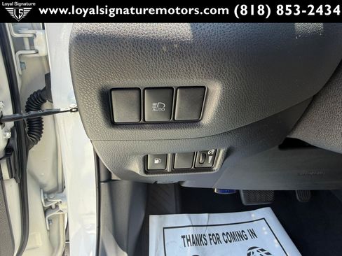 Used 2019 Toyota C-HR LE FWD image 18