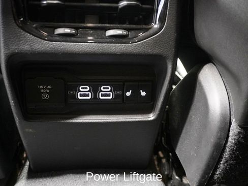 Used 2023 Jeep Grand Cherokee Limited w/ Luxury Tech Group II image 10