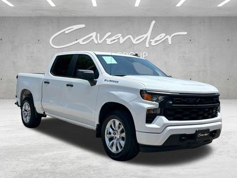 Used 2022 Chevrolet Silverado 1500 Custom RWD image 2