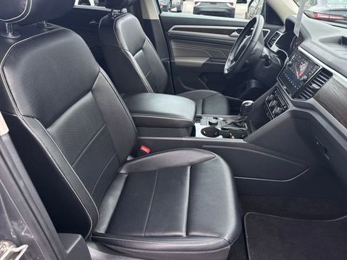 Certified 2022 Volkswagen Atlas SE image 34
