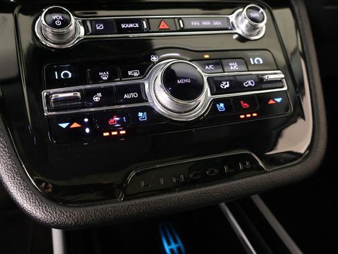 Used 2020 Lincoln Corsair Reserve w/ Equipment Group 201A FWD image 8