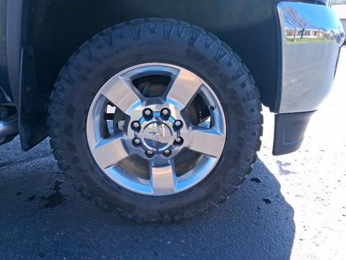 Used 2017 GMC Sierra 2500 SLE w/ SLE Preferred Package image 8