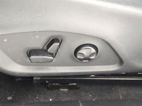 Used 2020 Jeep Compass Limited image 24