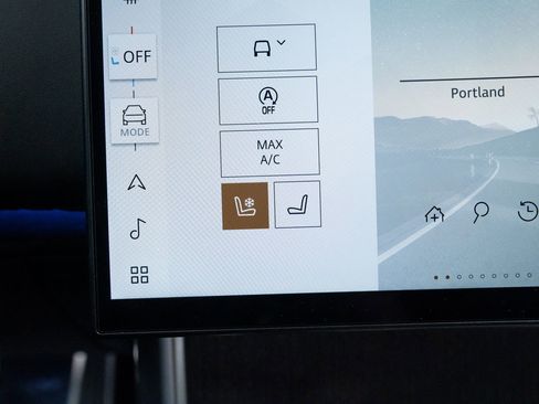 Used 2025 Land Rover Range Rover Long Wheelbase SE image 14