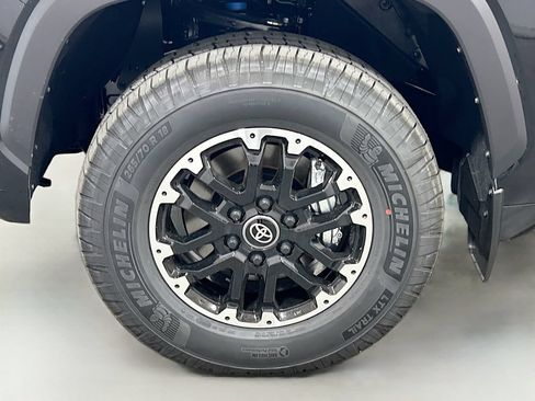 New 2026 Toyota Tundra SR5 AWD/4WD image 9