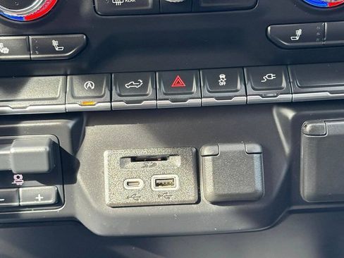 Used 2021 GMC Sierra 1500 SLT RWD image 26
