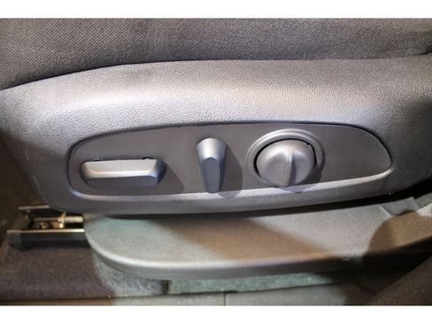Used 2023 Chevrolet Equinox LS image 12