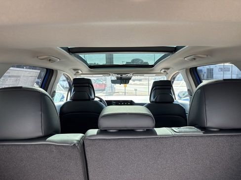 New 2026 Kia Sportage EX w/ EX Panorama Roof Package image 12