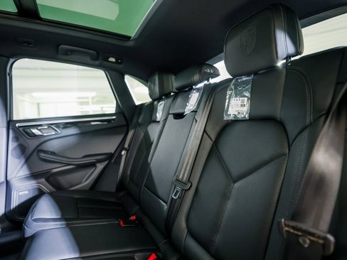 New 2026 Porsche Macan S image 24
