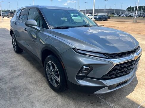 Used 2024 Chevrolet Blazer LT w/ Driver Confidence Package FWD image 5