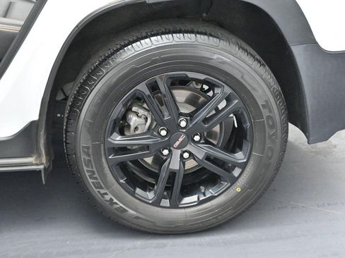 Used 2022 GMC Terrain AT4 AWD/4WD image 40