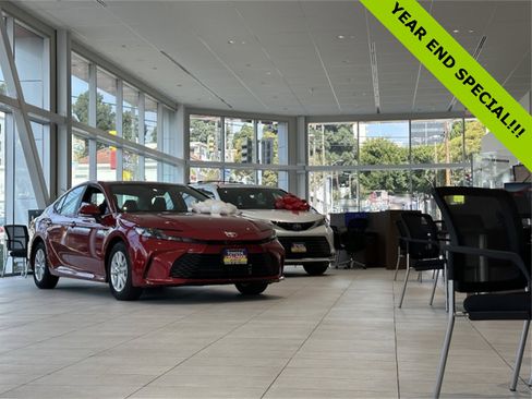 Used 2015 Jeep Wrangler Unlimited Rubicon image 29