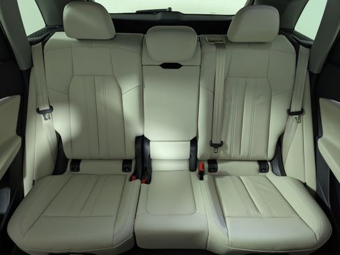 New 2025 Audi Q5 Premium image 13