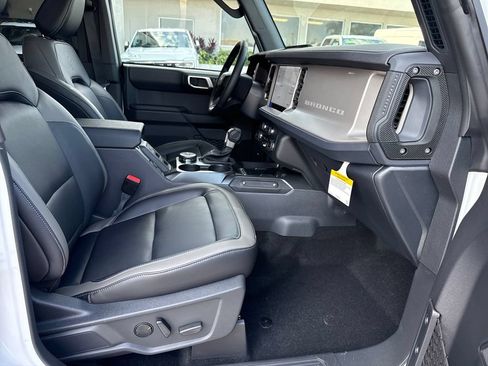 New 2026 Ford Bronco Outer Banks AWD/4WD image 22