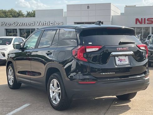 Used 2024 GMC Terrain SLE FWD image 6