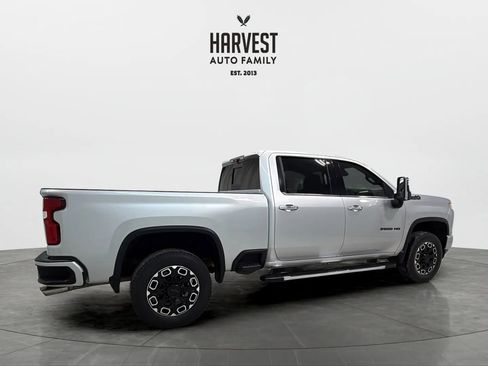 Used 2022 Chevrolet Silverado 2500 High Country w/ Technology Package image 7