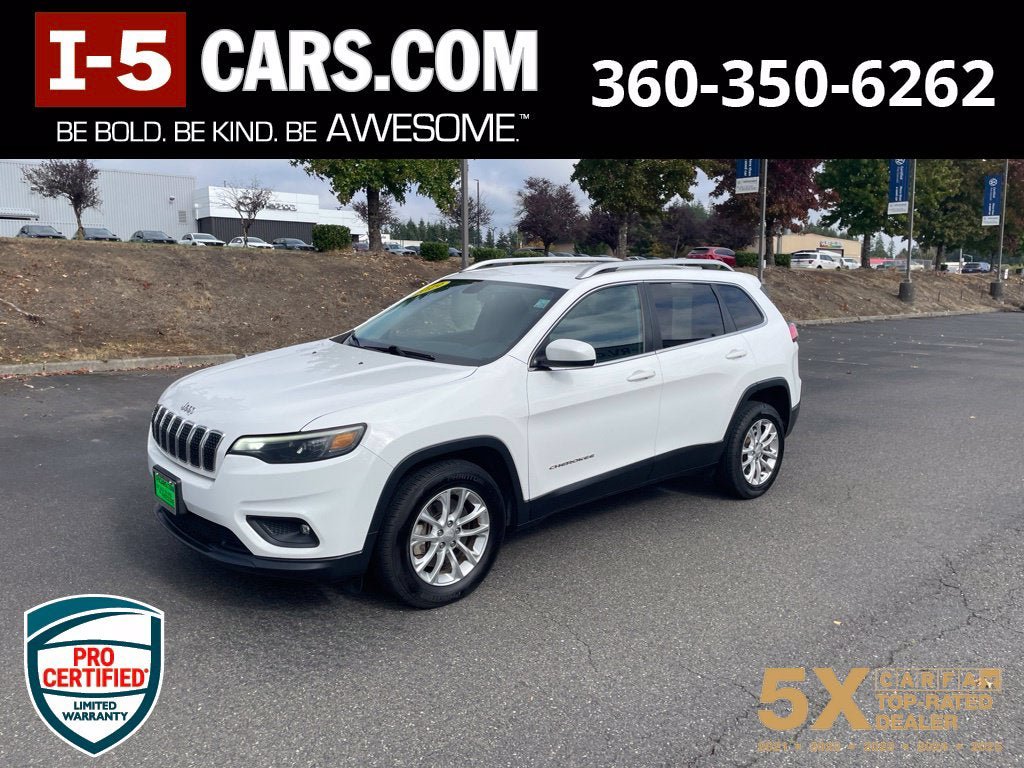Used 2019 Jeep Cherokee Latitude w/ Cold Weather Group FWD image 1