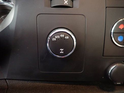 Used 2013 Chevrolet Silverado 1500 LT AWD/4WD image 2