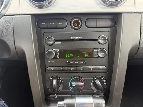 Used 2005 Ford Mustang GT Premium RWD image 25