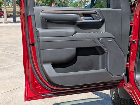 New 2026 Chevrolet Silverado 1500 LT Trail Boss w/ Convenience Package II AWD/4WD image 8