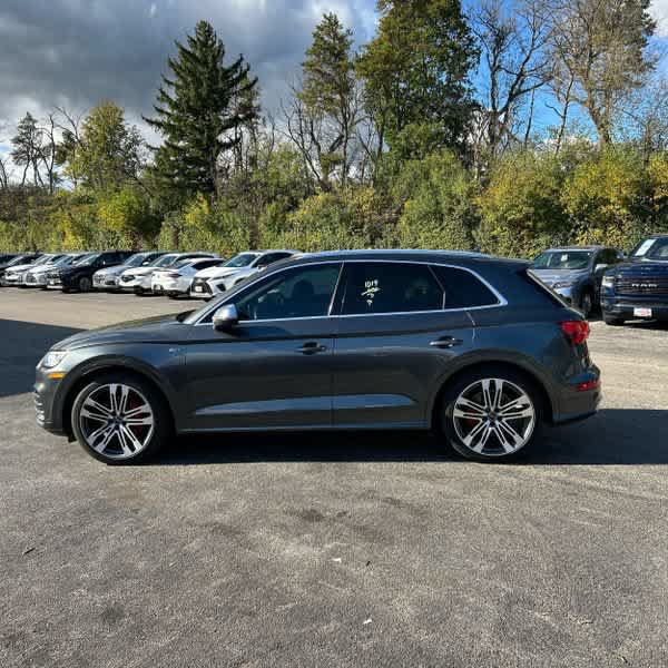 Used 2018 Audi SQ5 Premium Plus w/ S Sport Package AWD/4WD image 2