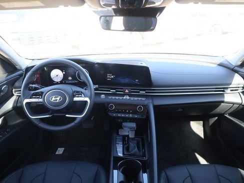 New 2026 Hyundai Elantra Limited image 11