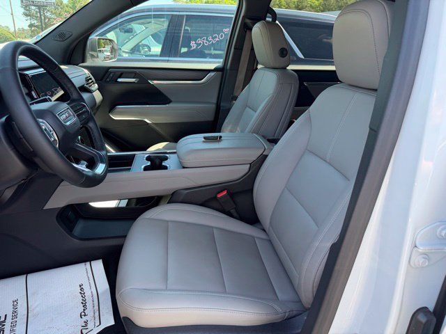 Certified 2026 GMC Acadia Elevation w/ Elevation Premium Package FWD image 4
