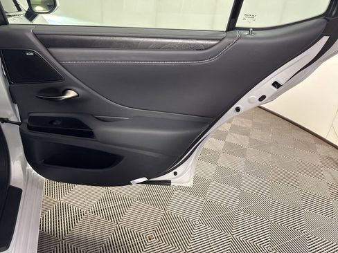 Used 2024 Lexus ES 350 w/ Accessory Package (Z2) FWD image 18