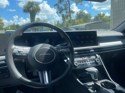 Used 2025 Hyundai Sonata SE FWD image 15