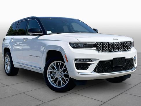 Used 2022 Jeep Grand Cherokee Summit AWD/4WD image 2