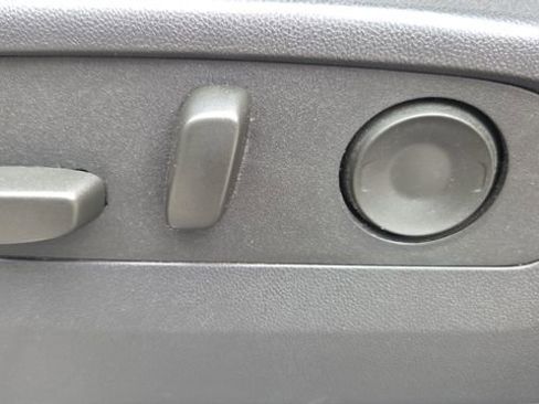 Used 2025 GMC Sierra 2500 AT4 w/ Technology Package image 36