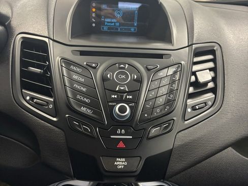 Used 2016 Ford Fiesta SE image 13